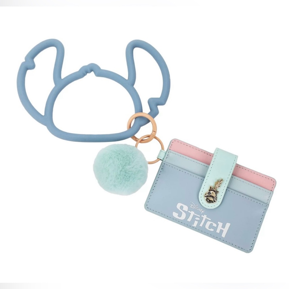 🌺 Stitch Wristlet, NEW